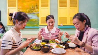 在南宁嗦粉 这碗“越南风味”有点鲜